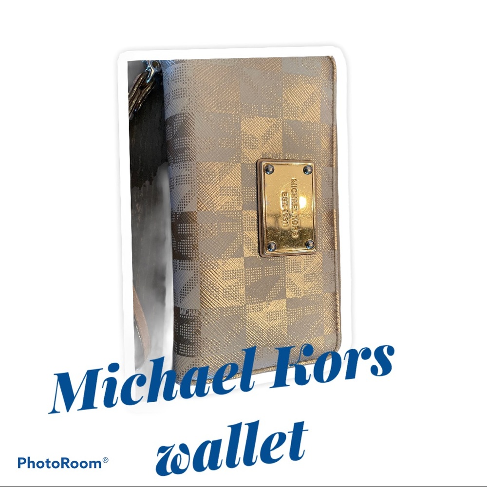 Used Michael Kors Wallet